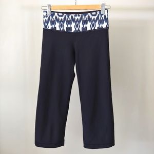 Lululemon Groove Crop Pants Reversible Ikat Size 2